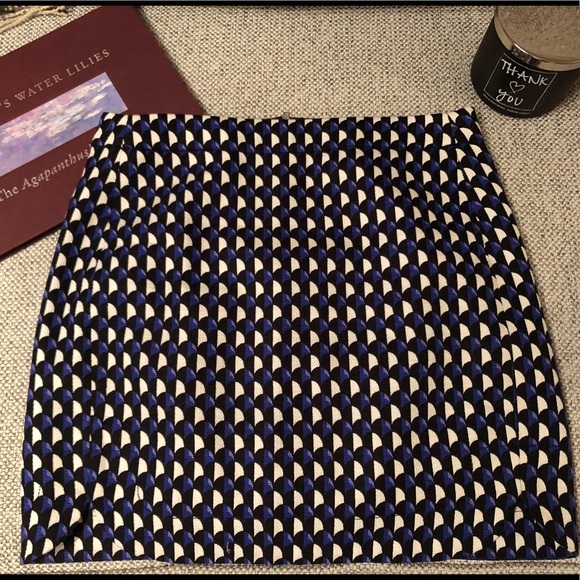 J Crew Adorable Geometric skirt! - Picture 1 of 4